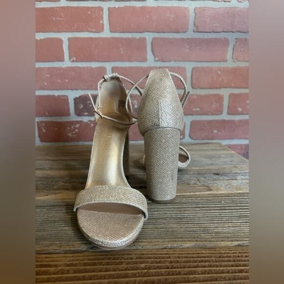 Dream Pairs | Champagne Glittered Hi-Chunk High Heel Pumps - Picture 5 of 6